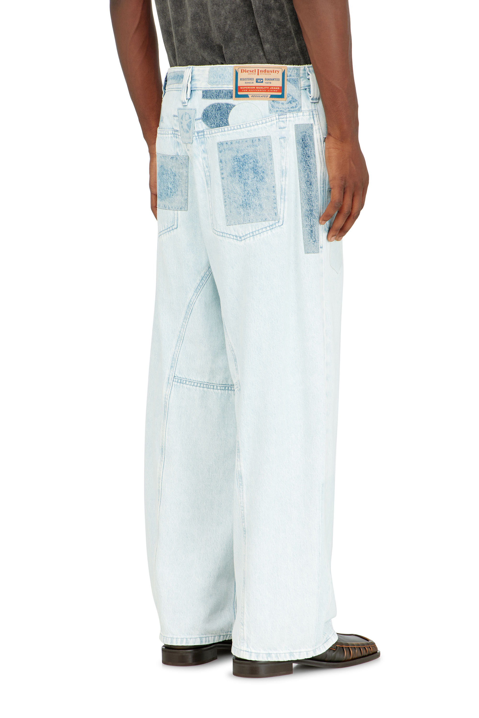 Diesel - Unisex's Relaxed Jeans 1997 D-Enim-M 0IFBQ, Light Blue - 5