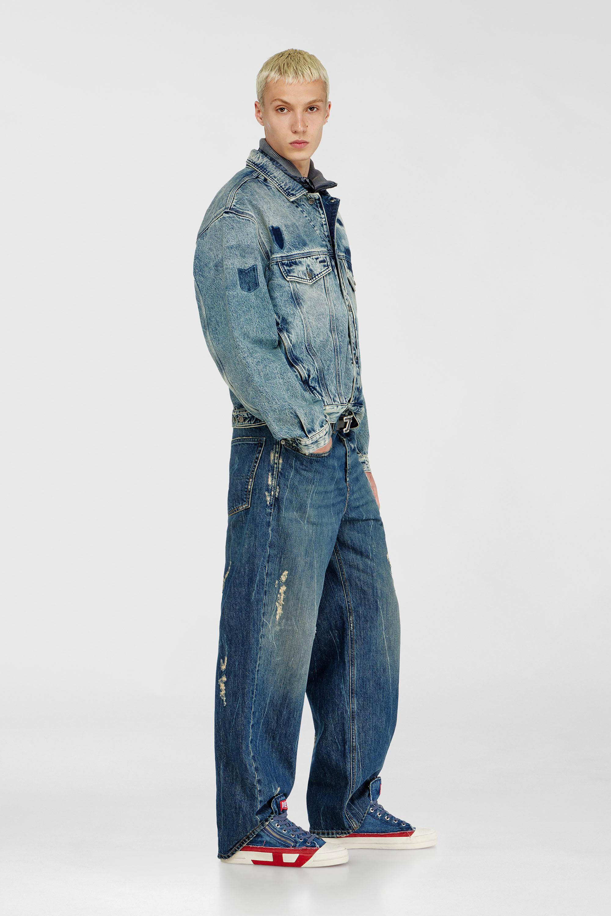 Diesel - Man's Relaxed Jeans 2001 D-Macro 09Q28, Medium blue - 2