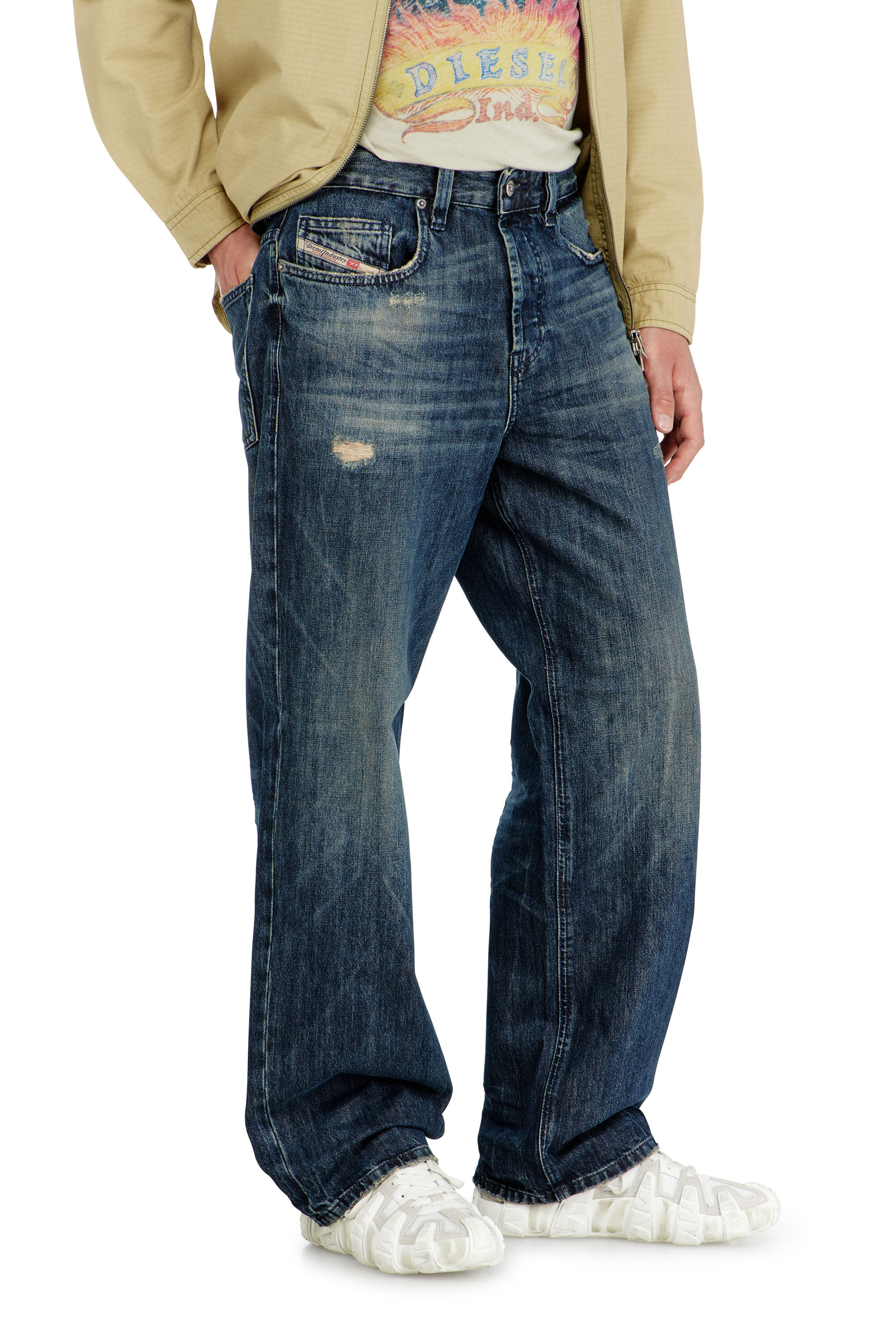 Men's Relaxed Jeans | Low Waist 2001 D-MacroDark Blue | Diesel LV