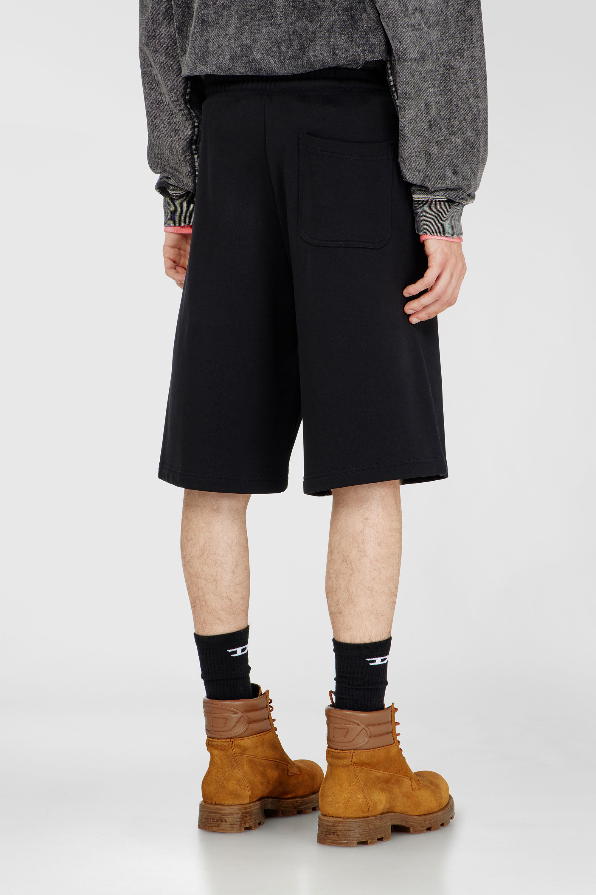 Diesel - P-CROW-DIV, Man's Fleece shorts with maxi logo patch in Black - 4