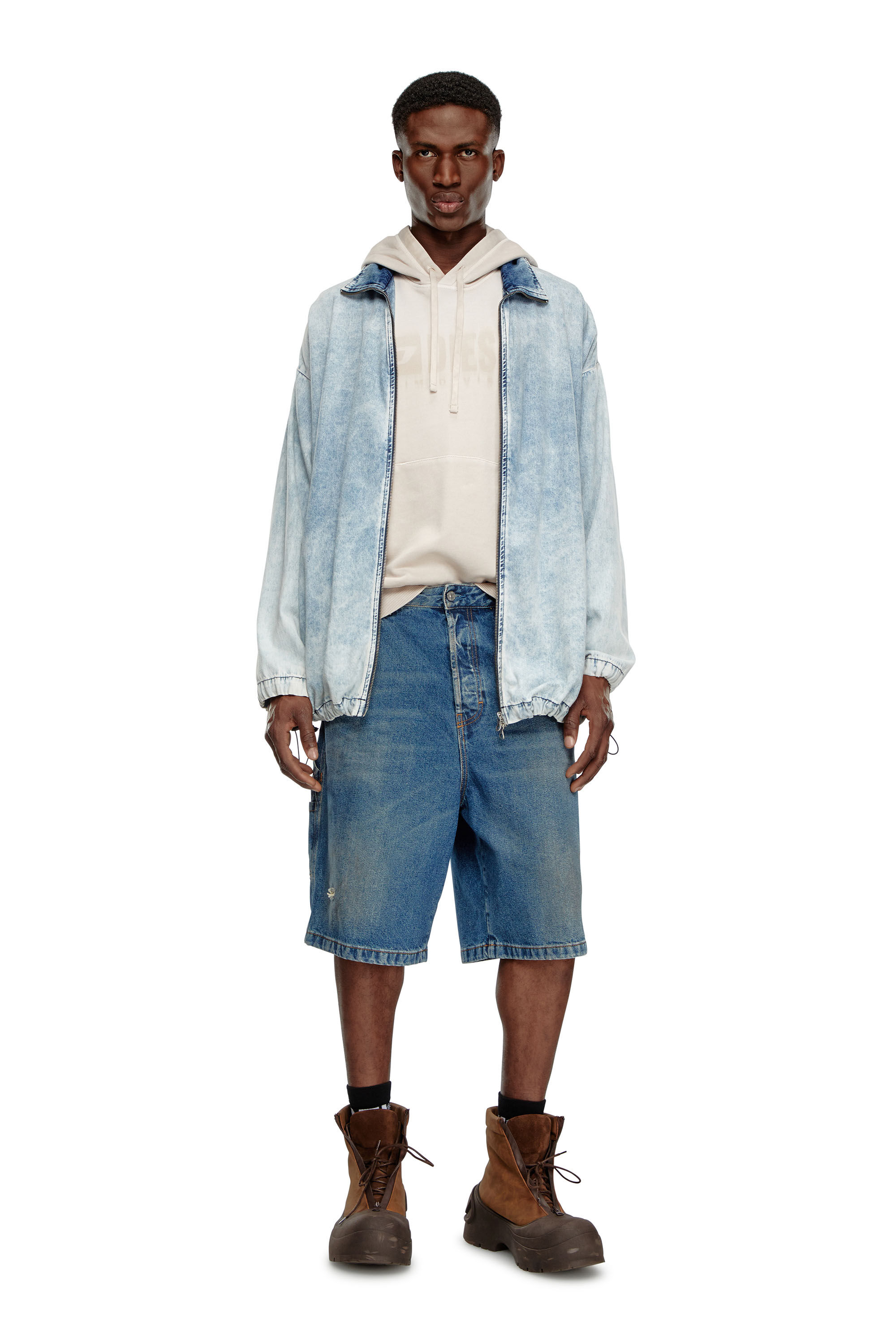 DIESEL D-LIVERY-SHORT ⁄ BLACK 30 モーガン着用