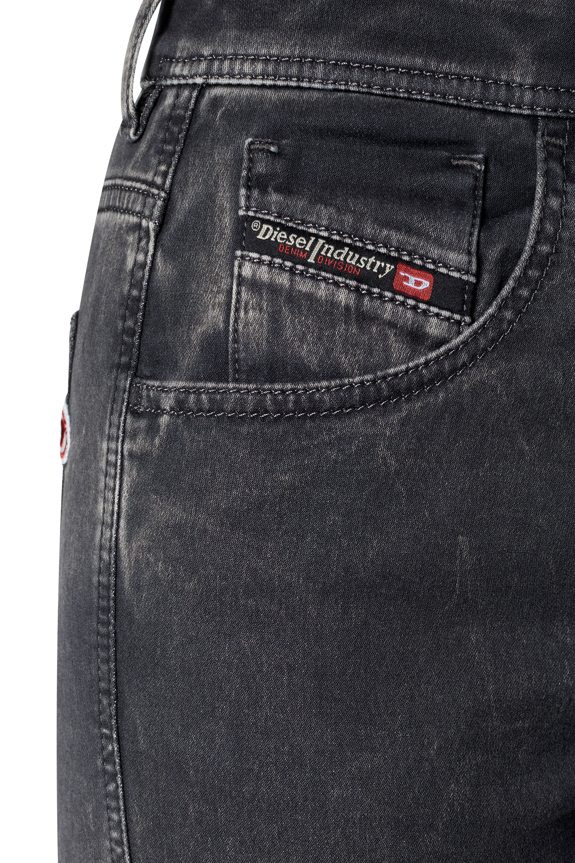 Diesel - SLANDY JoggJeans® 069ZM Super skinny, Black/Dark grey - Image 6