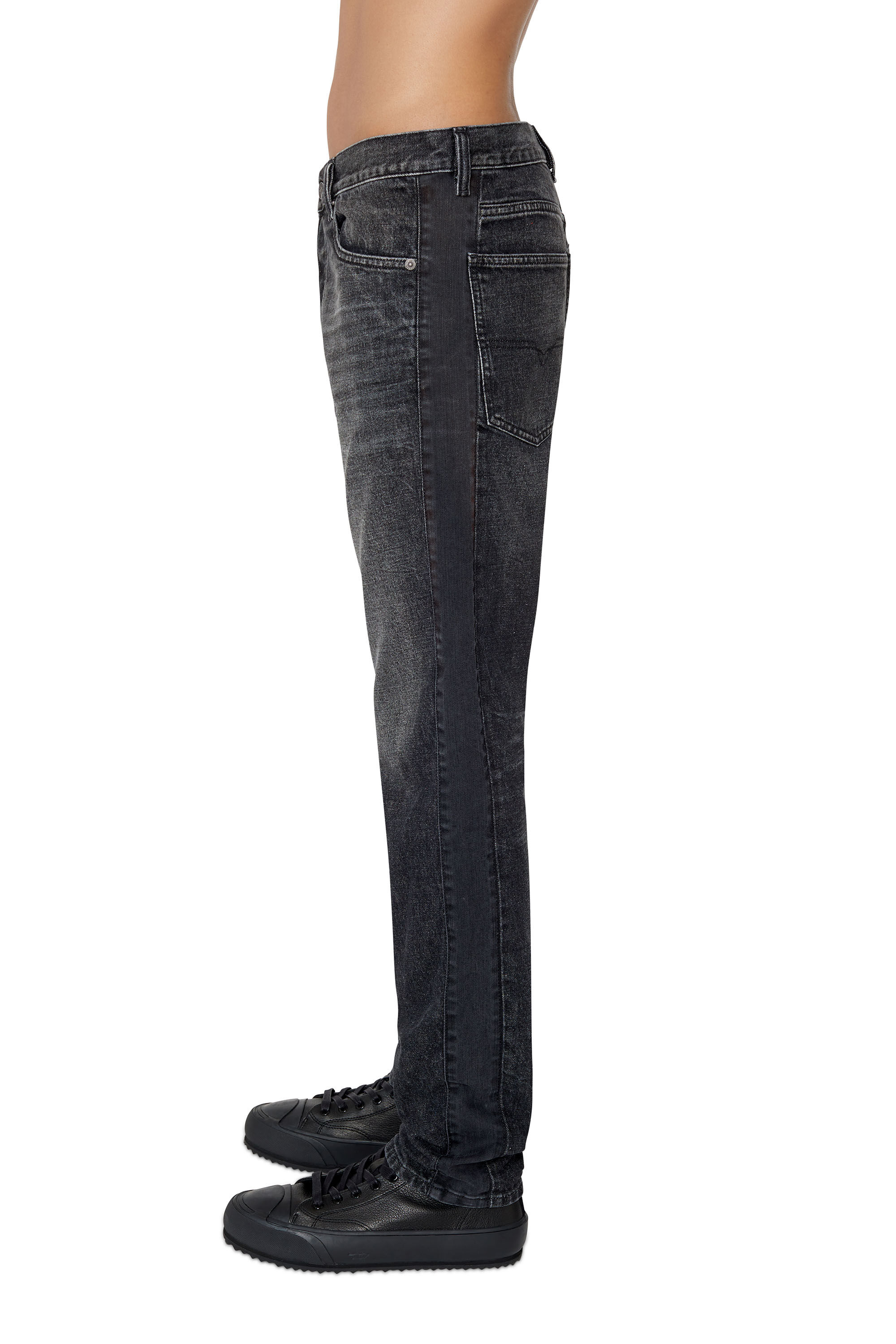 Diesel - 1995 D-Sark 007G9 Straight Jeans, Black/Dark grey - Image 5