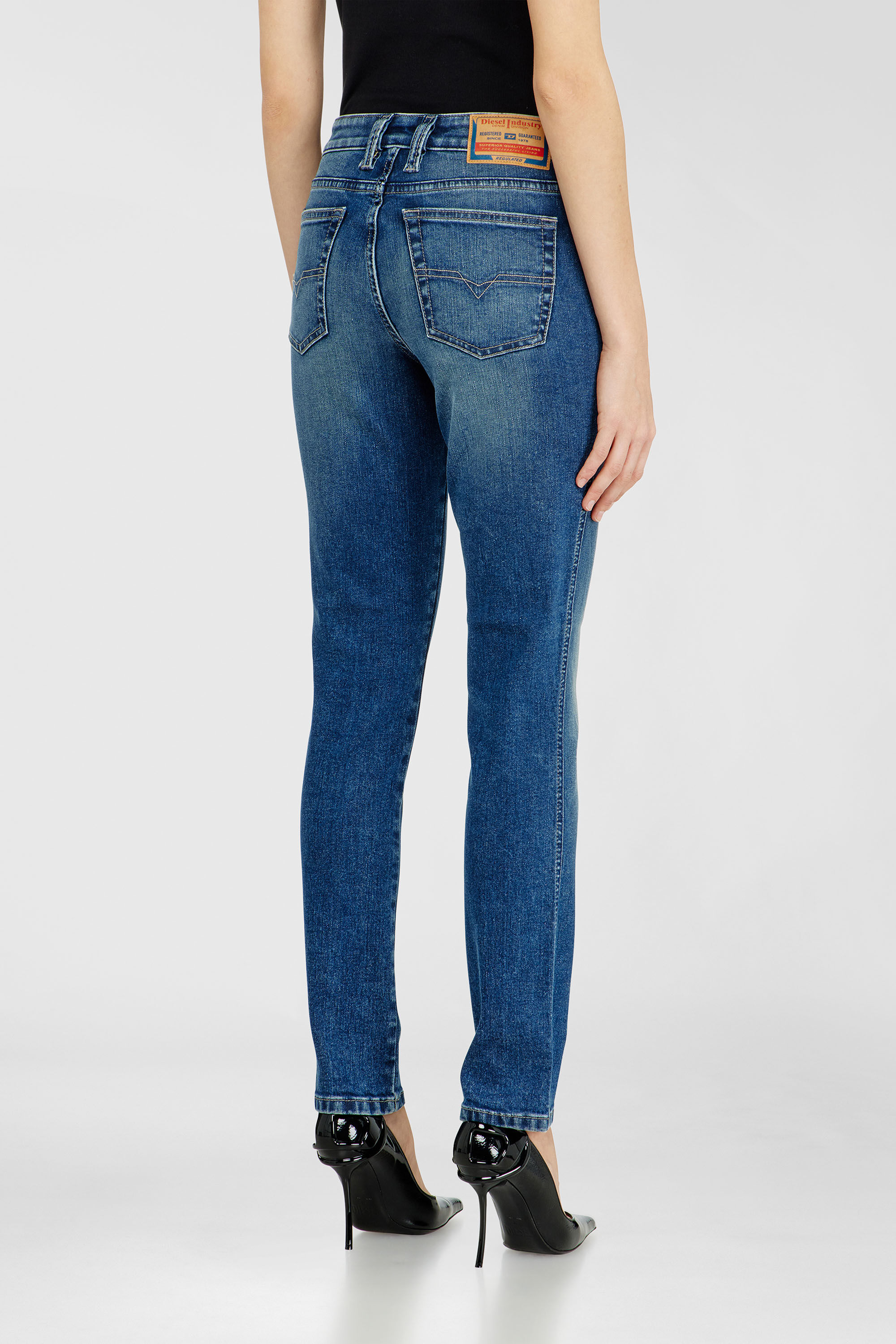 Diesel - Woman's Slim Jeans 1992 D-Jiann 0DBEE, Medium blue - 5