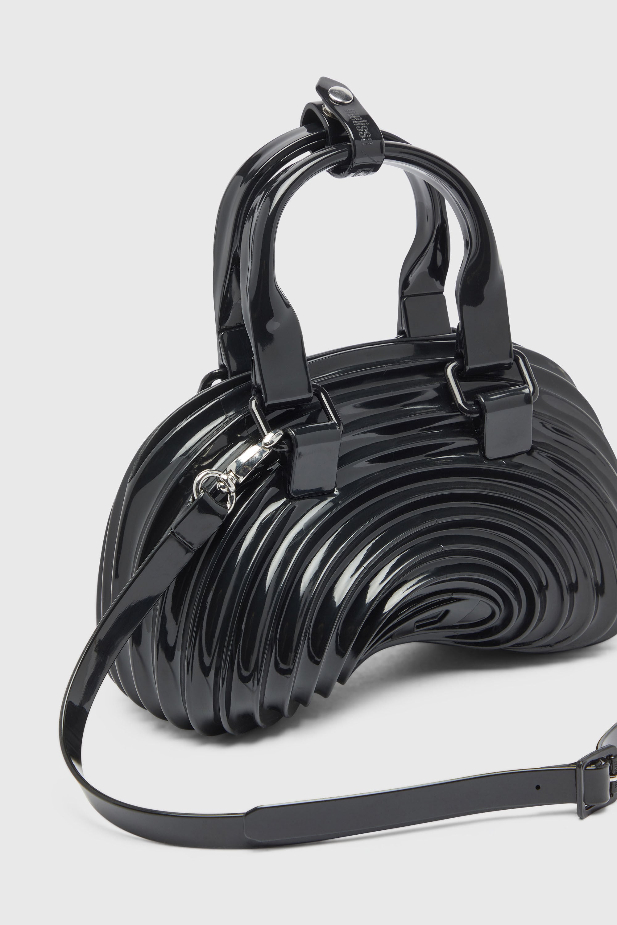 Diesel - MELISSA QUANTUM DOME, Woman's Quantum Dome - Handbag in Melflex&reg; in Black - 6