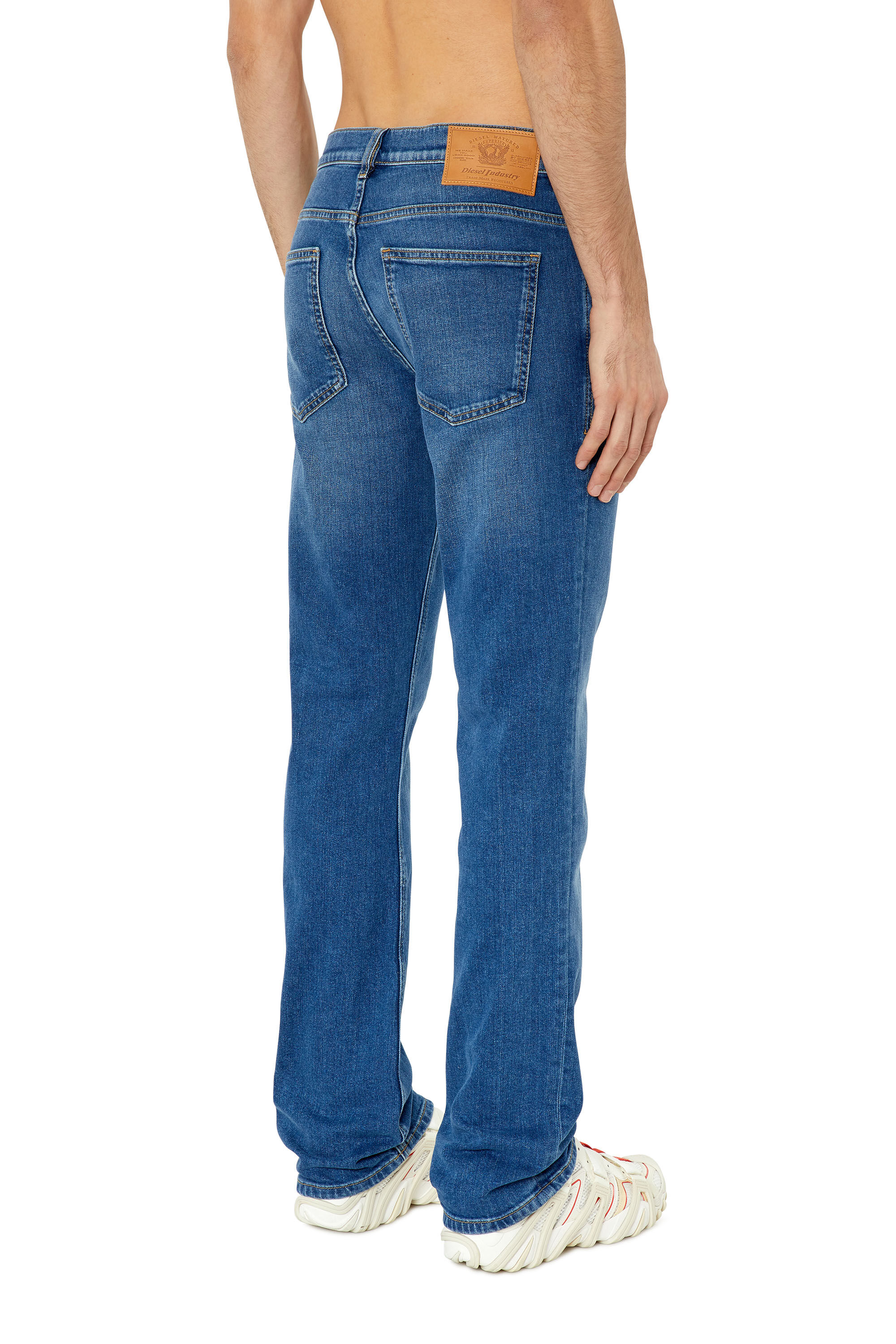 Diesel - 2021 D-Vocs E9A80 Bootcut Jeans, Medium blue - Image 4