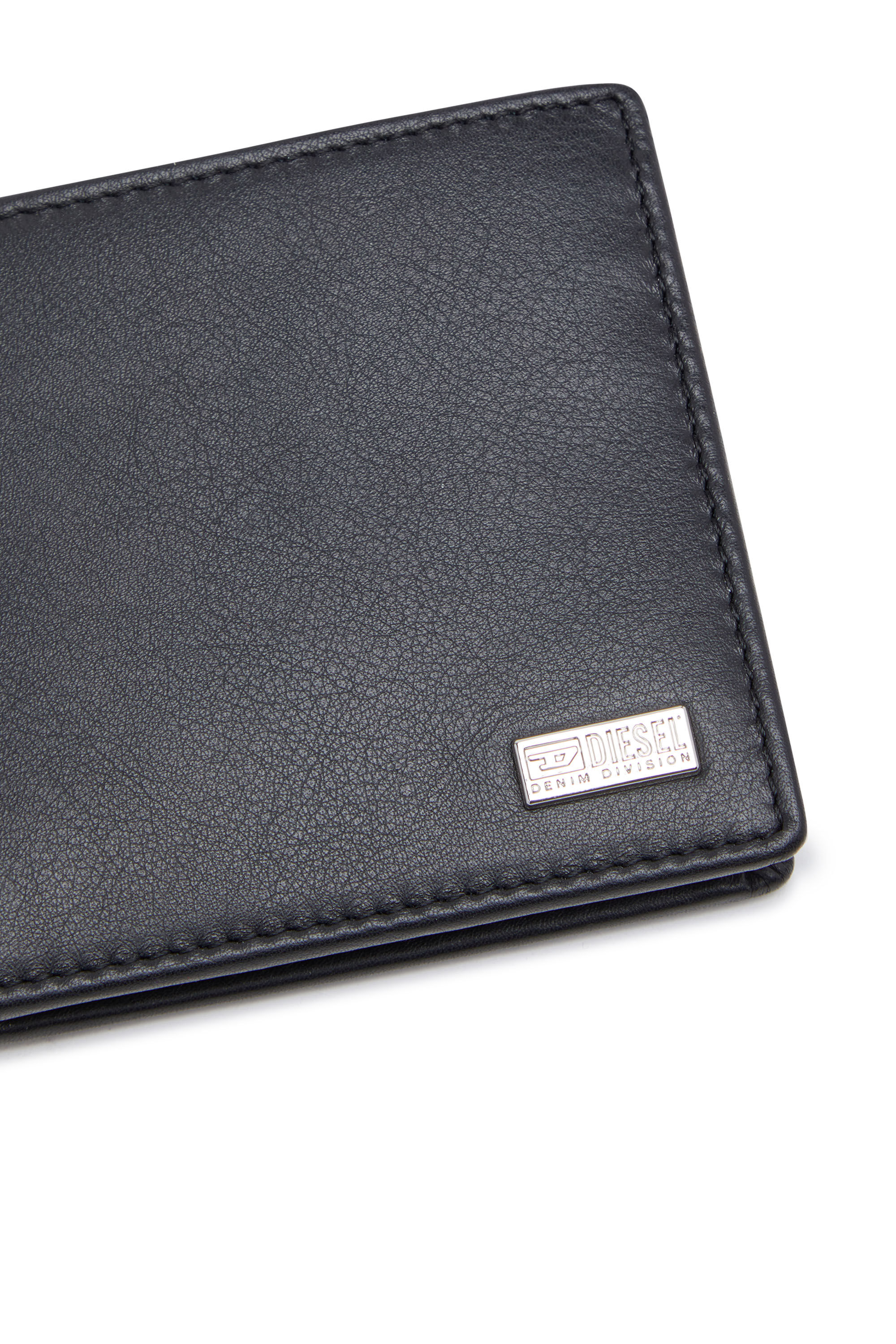 メーカー在庫限り品 DIESEL Bi-Fold Coin S tessiturasdenos.com.br