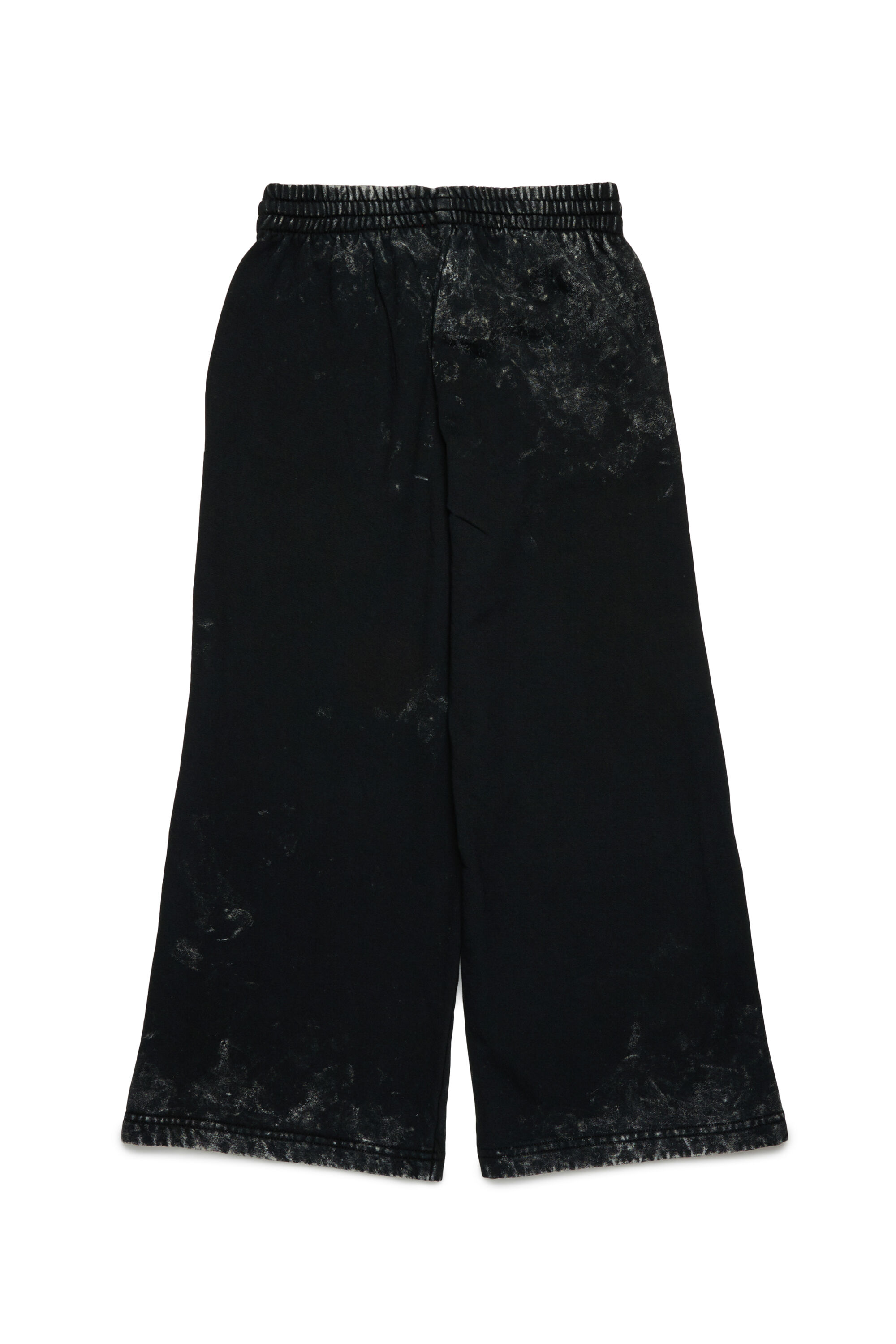 PAKTA, Black