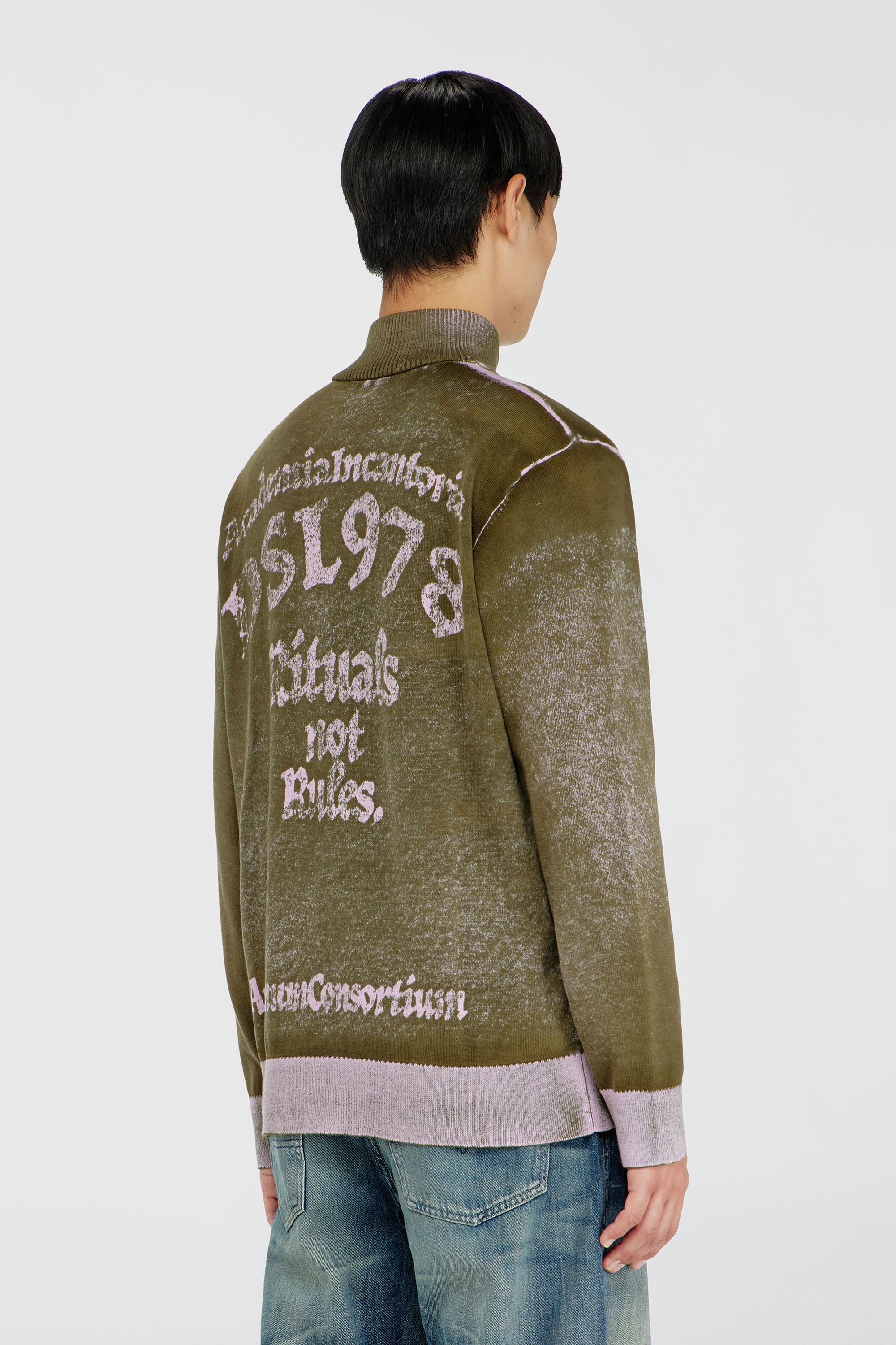 Diesel - K-LAUTARE, Man's Treated half-zip jumper with griffin motif in Military Green - 4