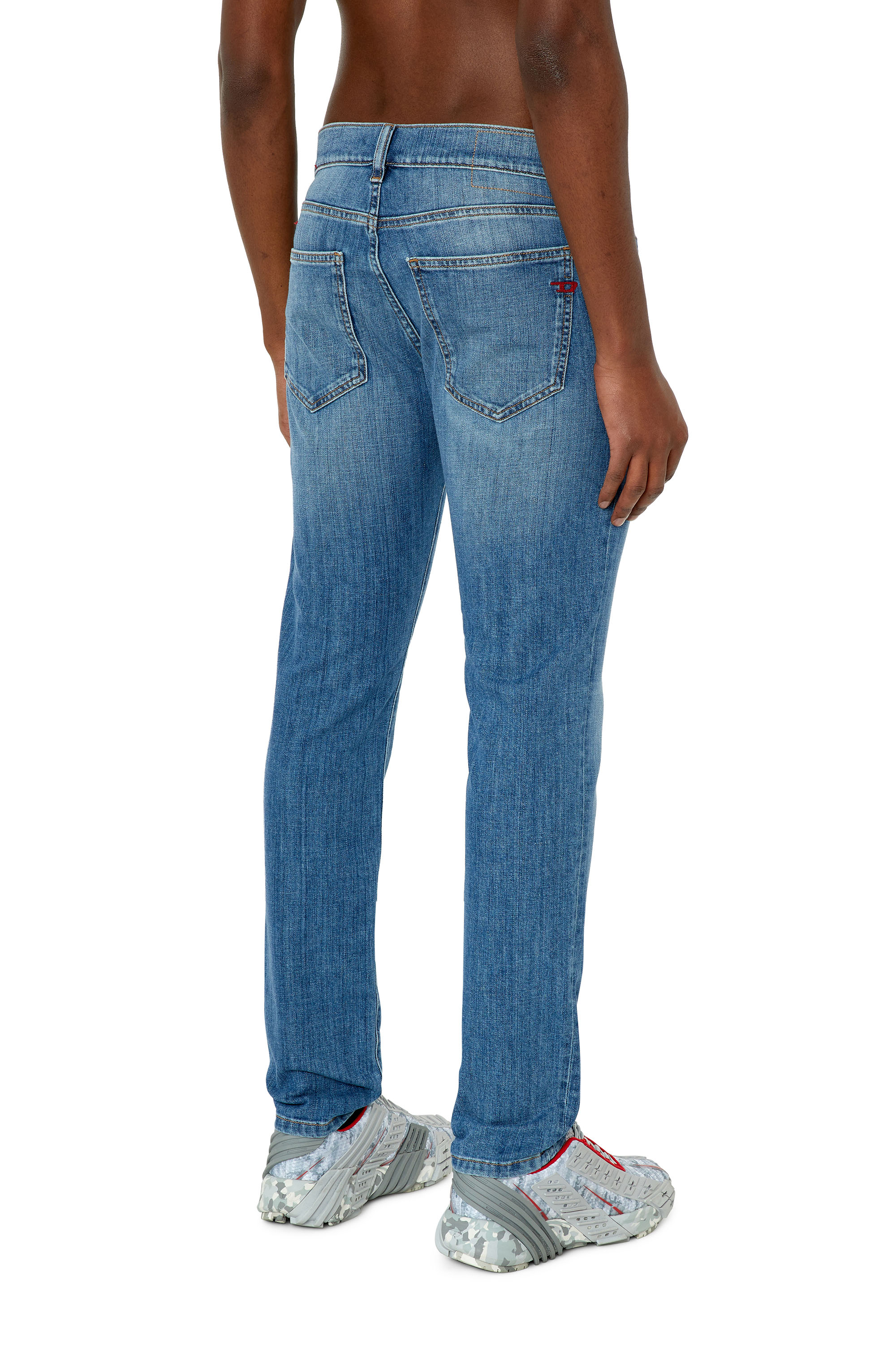 Diesel - 2019 D-Strukt 0EKAI Slim Jeans, Medium blue - Image 2