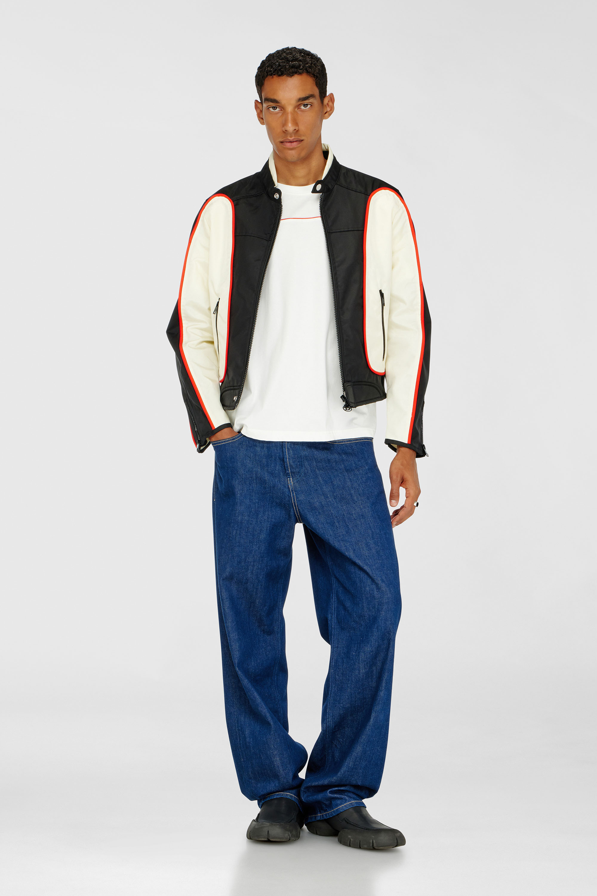 T-shirt with contrast piping