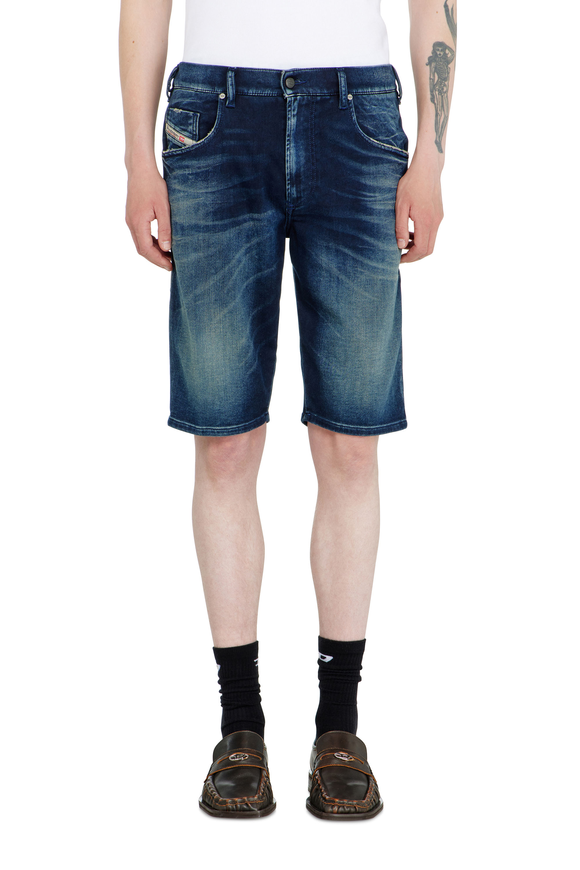Diesel - 2033 D-KROOLEY-SHORT-BW JOGG, Man's Chino shorts in shaded JoggJeans in Dark Blue - 3