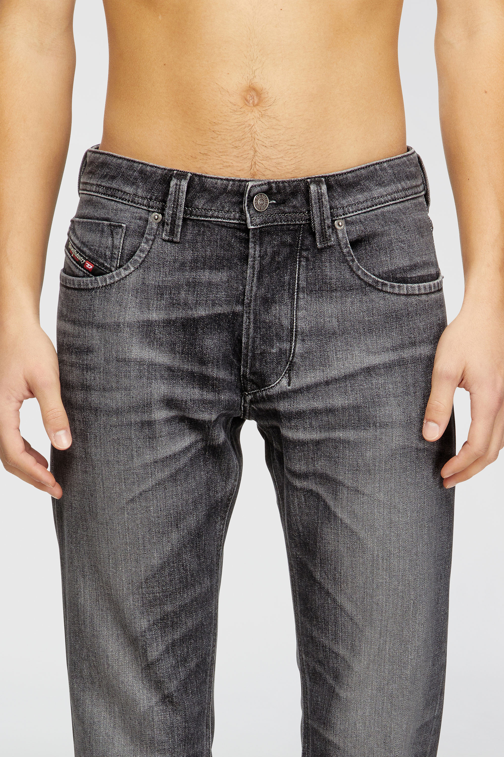 Diesel - Man's Regular Jeans 1985 Larkee 09N49, Grey - 5
