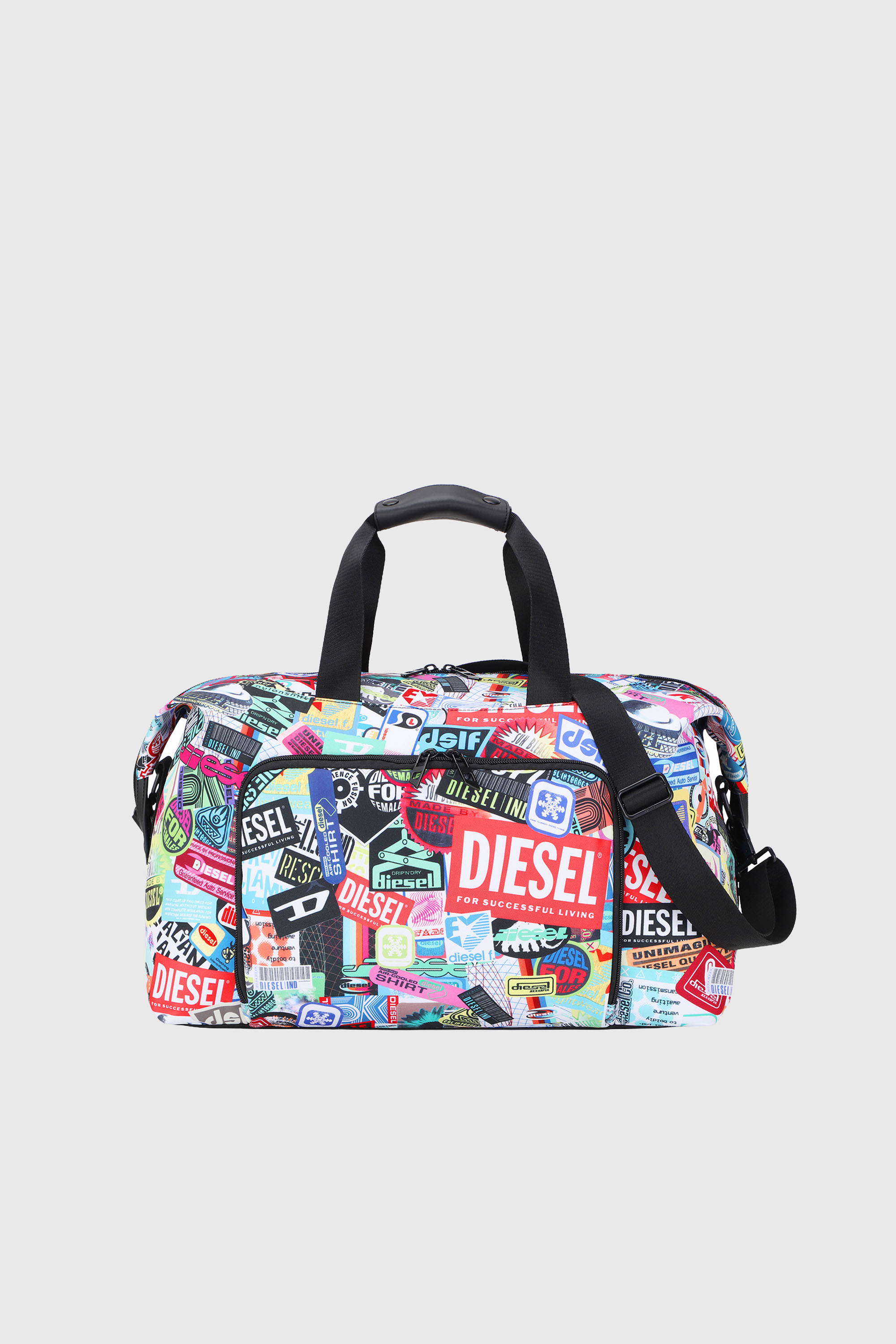 Pratical duffle bag with stickers