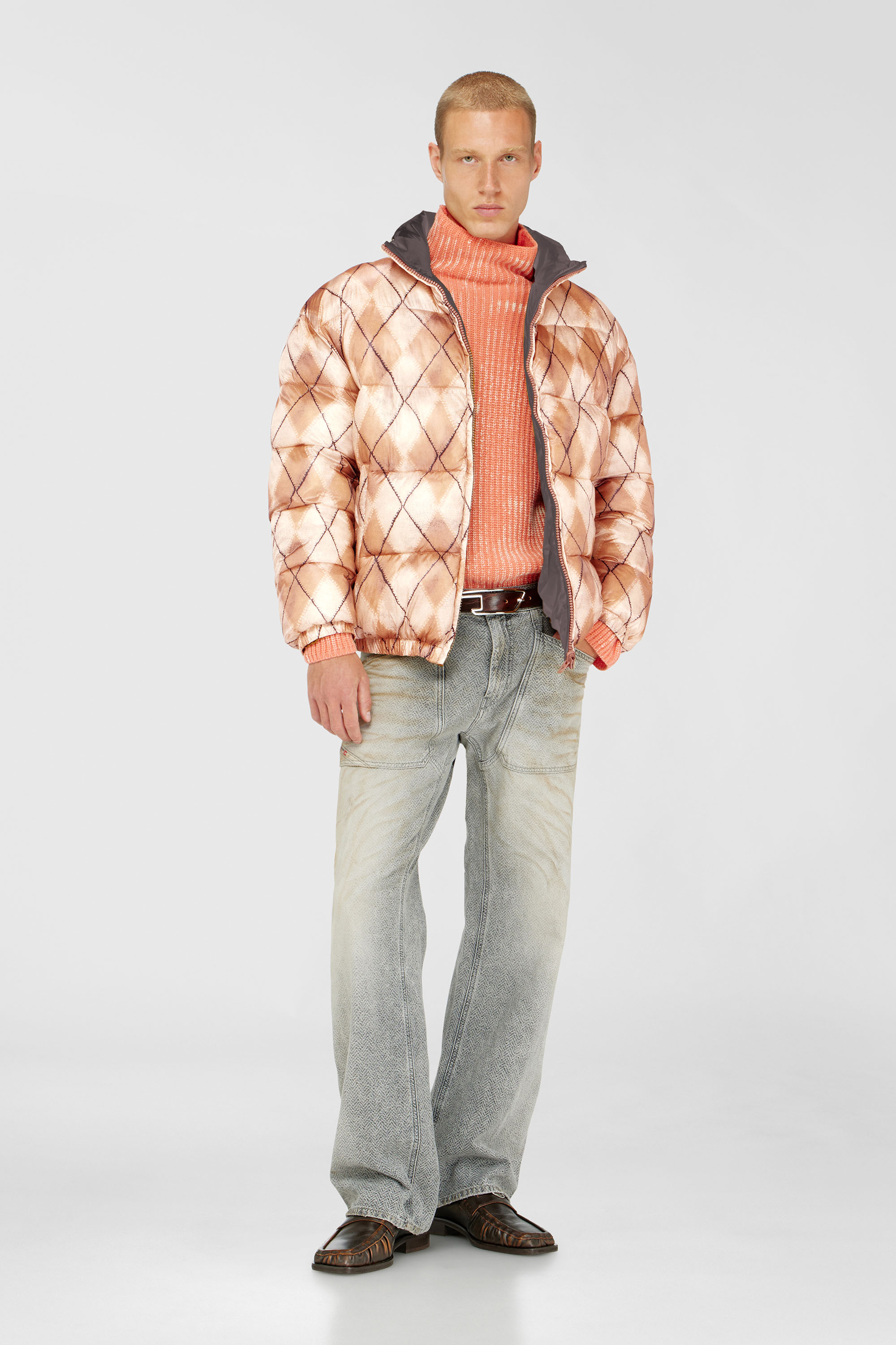 Reversible puffer jacket with argyle print